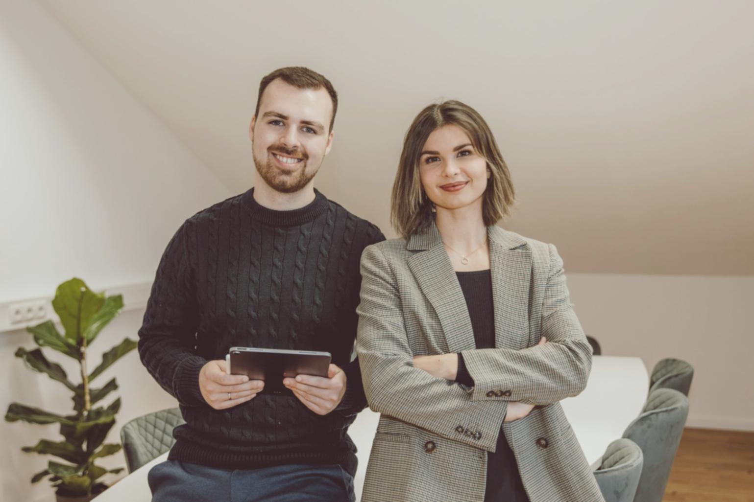 Apprenants travaillant sur des techniques de link building en ligne